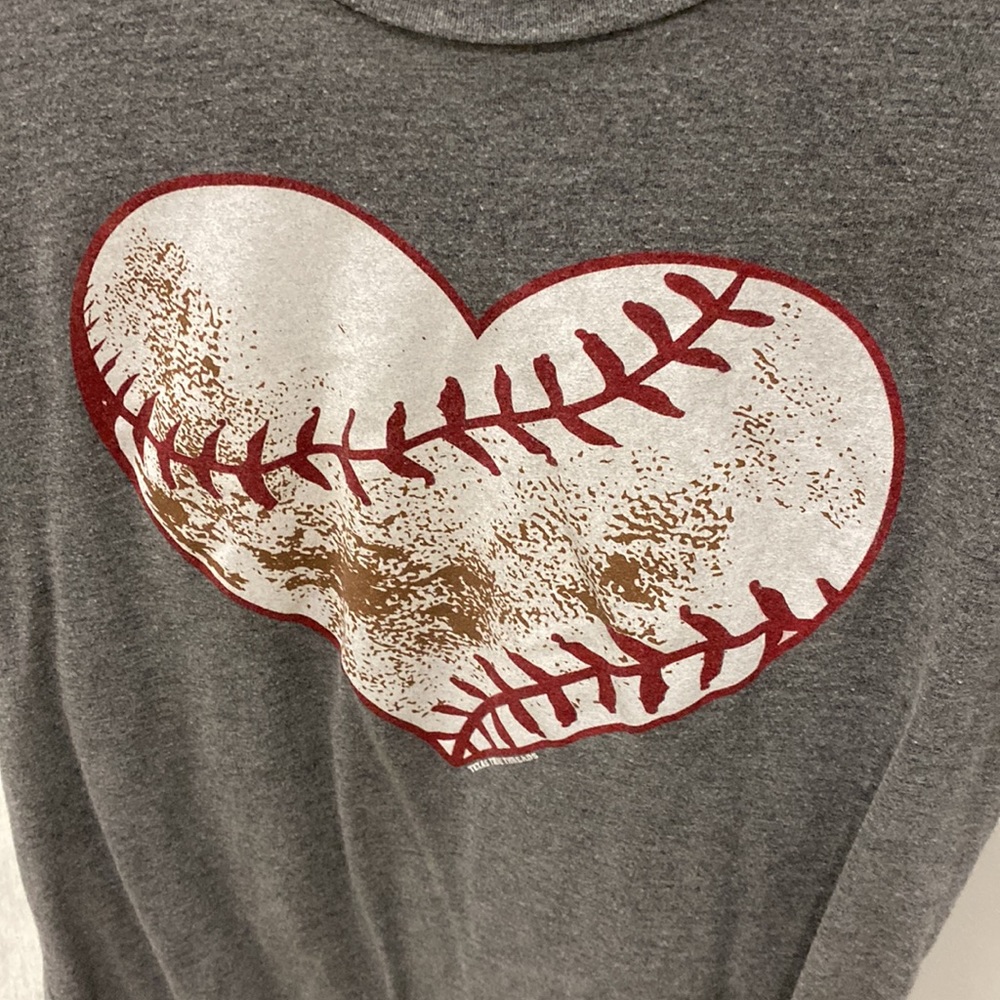 Size small t-shirt bundle - Picture 3 of 4